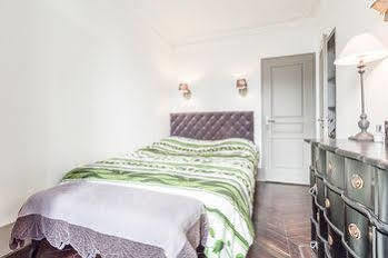 We - 75015 Apartment *